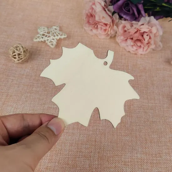 20pcs Maple Leaf Wood DIY Crafts Cutouts Wooden Maple Leaf Shaped {3}