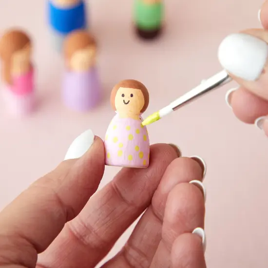 Set of 50 Unfinished Wood Peg Dolls Family, Wooden People for Crafts, Dollhouse Figures (5 Sizes) Brown {5}