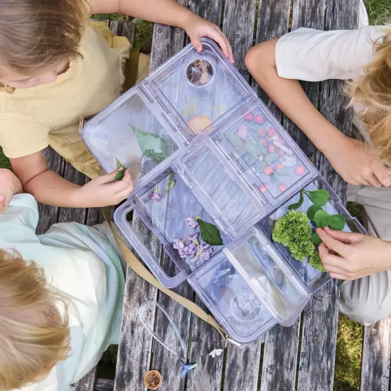 Kaplan Early Learning Company Traveling Treasures Discovery Lab {5}