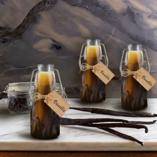 15 Pack Small Swing Top Glass Bottles with Lids, 2 oz/ 60 ml with Tags and Jute Twine for Wedding Party Favors Clear {2}