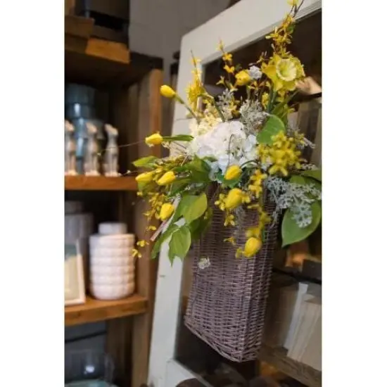 11" x 17" Wicker Basket w/Handle {6}