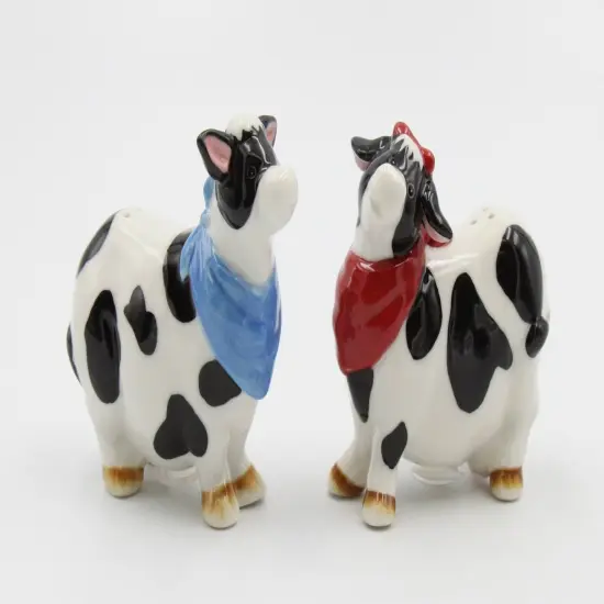 Hand Painted Ceramic Cow Couple Salt & Pepper Shakers, Home D&eacute;cor, Gift for Her, Gift for Mom, Kitchen D&eacute;cor, Farmhouse D&eacute;cor {2}