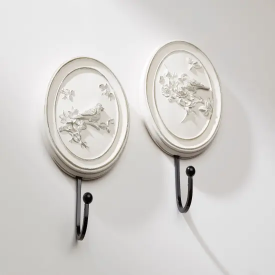 AA Importing 66212-wh White Bird Hook Pair {1}