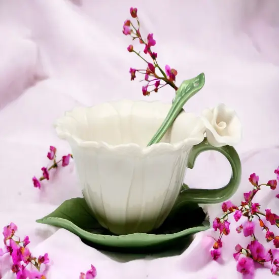 Ceramic White Daisy Flower Cup and Saucer-2 Sets, Gift for Her, Gift for Mom, Gift for Friend or Coworker, Tea Party D&eacute;cor, Caf&eacute; Decor {1}