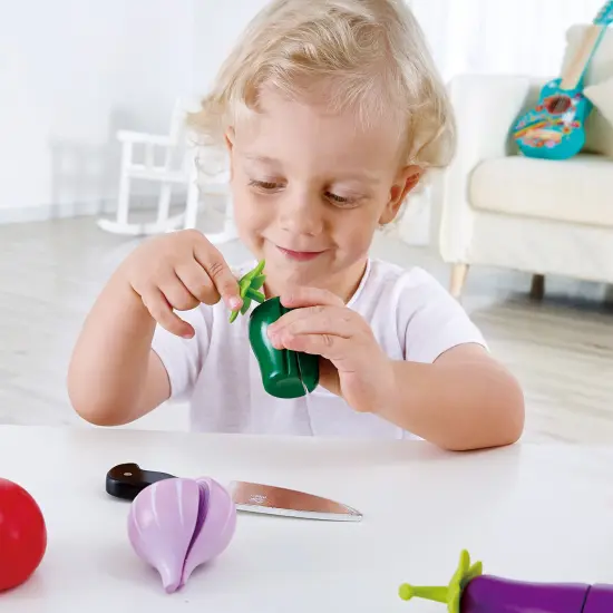 Hape Kitchen Garden Vegetablea Food Playset, 8 Pieces {6}
