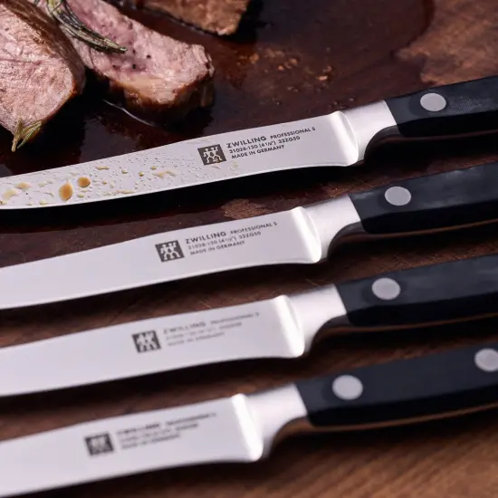 ZWILLING Professional "S" 4-pc Steak Knife Set {6}