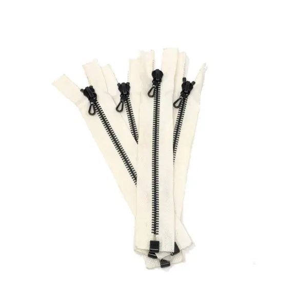 Zipper &ndash; Off White 7" 6MM Black Teeth Open Bottom {2}