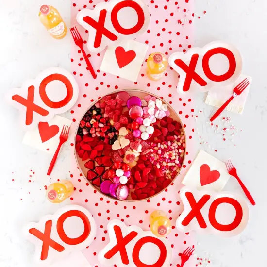 XO VALENTINE'S DAY PLATES {3}