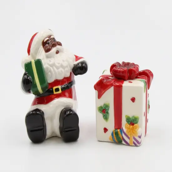 Ceramic African American Santa With Gift Salt And Pepper Shakers, Home D&eacute;cor, Gift for Her, Gift for Mom, Kitchen D&eacute;cor, Christmas D&eacute;cor {3}