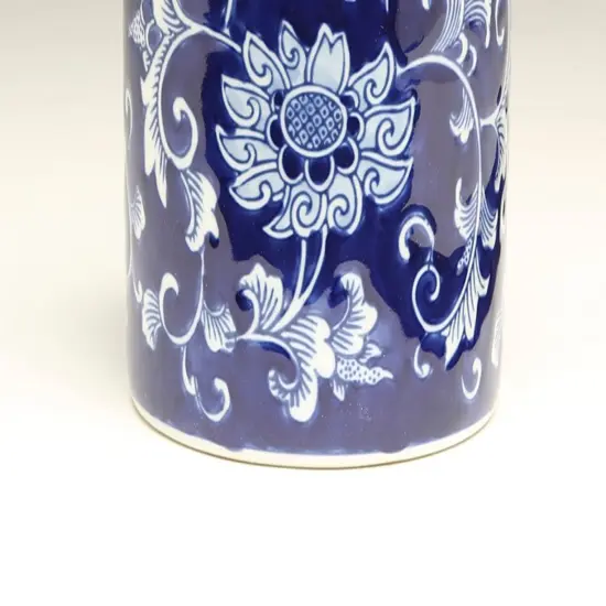 AA Importing 59942 8 Inch Blue & White Ginger Jar {3}