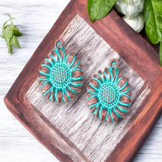 *20* 20x17mm Copper Patina Sunflower Charms {2}