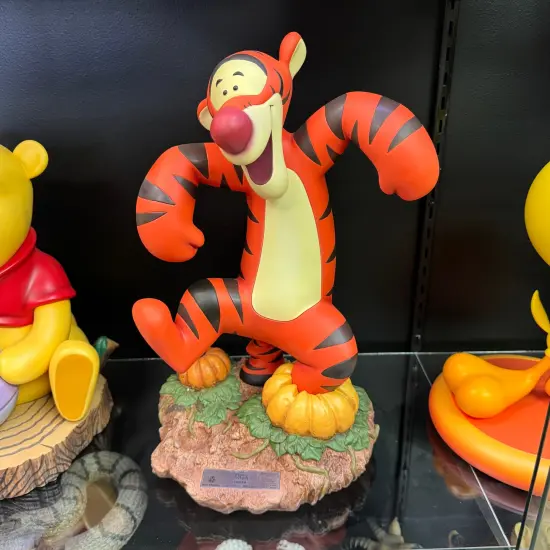 Winnie the Pooh Master Craft Tigger Table Top Statue {3}