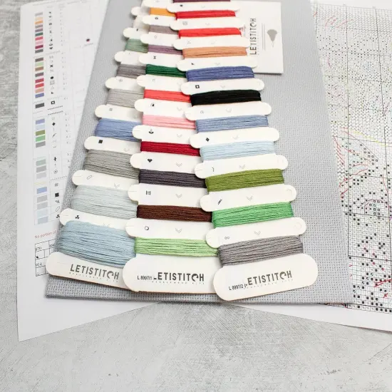 Winter Cat L8997 Counted Cross Stitch Kit {6}