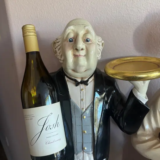 Connoisseur Butler Wine Holder Small Statue {4}