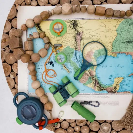 HABA Terra Kids Bug Viewer and Observational Magnifier &ndash; Dual Magnification with Mirror, Carabiner Clip, and 360&deg; Insect Observation Multicolor {7}