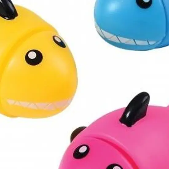 Chomping Shark Babies include 12 units {2}