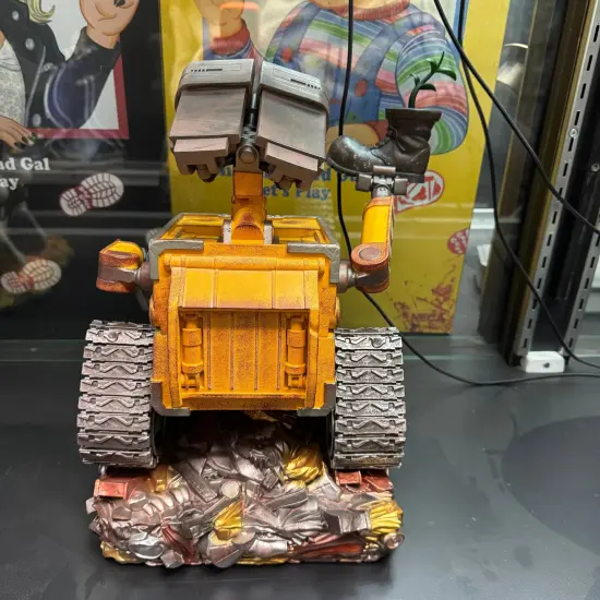 WALL-E Master Craft Table Top Statue {6}