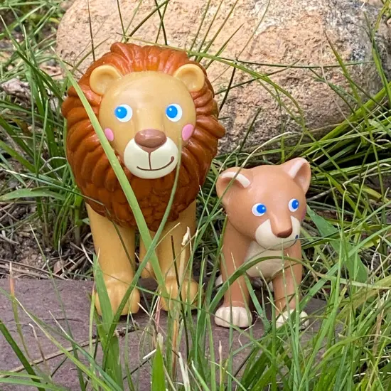 HABA Little Friends Lion - Chunky Plastic Zoo Animal Toy Figure Multicolor {3}