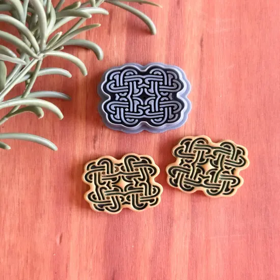 CELTIC QUAD KNOT | IRISH ST PATRICKS DAY | CLAY CUTTER {1}