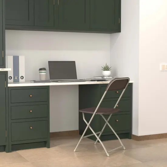 Emma and Oliver Plastic Folding Chair - 4 Pack 650LB Weight Capacity Brown {1}