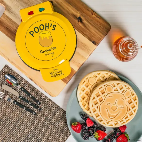 Uncanny Brands Disney Winnie the Pooh Waffle Maker {1}