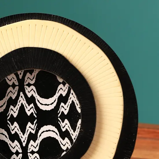 Organic Mix Carved Frame (Black & White) {5}