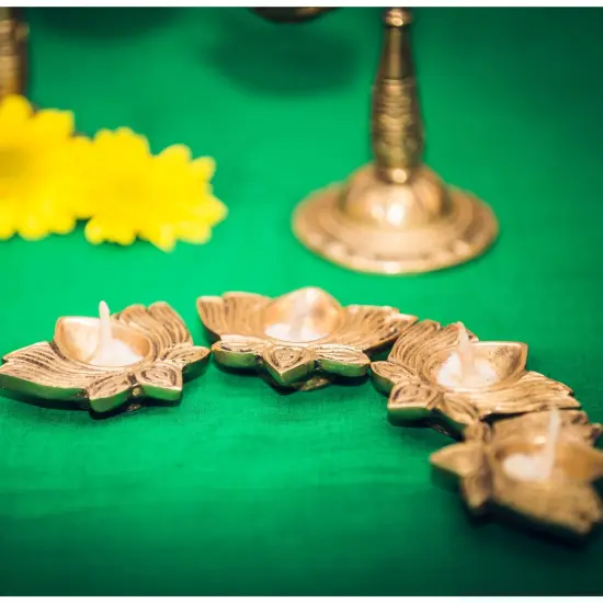 Lotus Brass Finish Diya Indian Craft Diya for Puja Oil Lamp Pooja Gift Diwali Home Decorations Mandir Temple Akhand Diya Indian Traditional Deepawali Return Gifts {2}