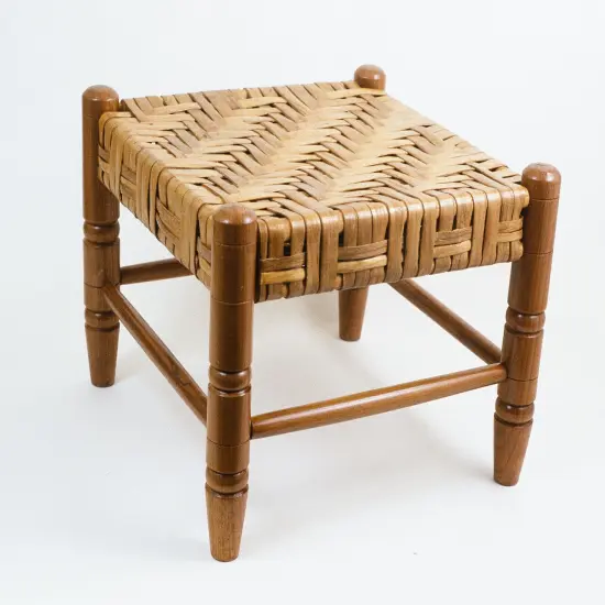 The Caner's Handbook: Restoring Cane, Rush, Splint, Danish Cord, Rawhide, and Wicker Furniture (Updated & Revised Edition) {3}