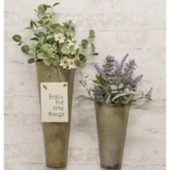 18" Lifting Lilac Bundle with Green-Wrapped Wire Stem {2}