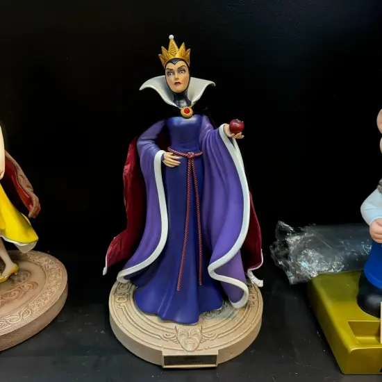 Snow White And The Seven Dwarfs Master Craft Queen Grimhilde Statue {3}
