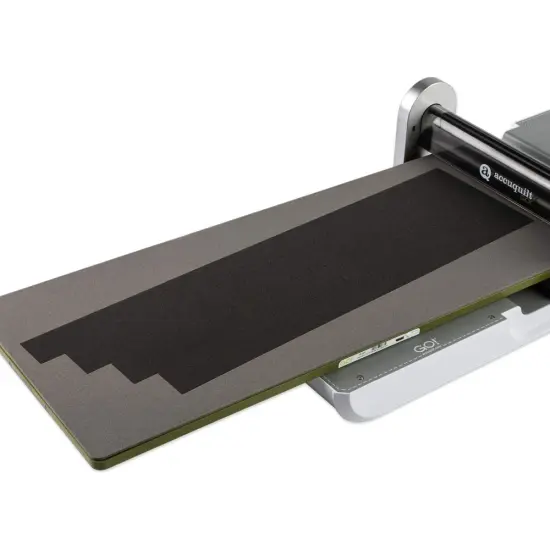 GO! Log Cabin-12" Finished by Leslie Main Die {2}