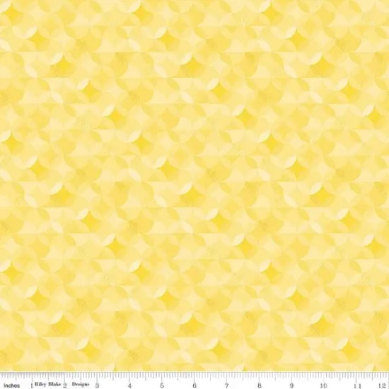 Kaleidoscope in Yellow (c16515-yellow) | New Box of Crayons | Riley Blake Designs | Riley Blake {1}