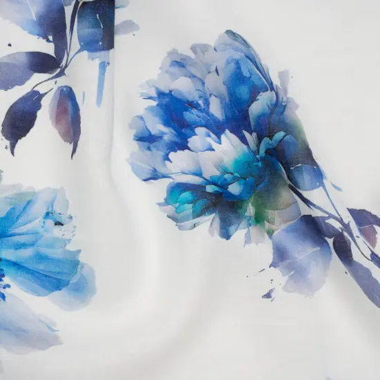 1 Yard Medium Weight Linen Fabric Wisteria Blue White Wild Roses Floral 58 inch Width {2}