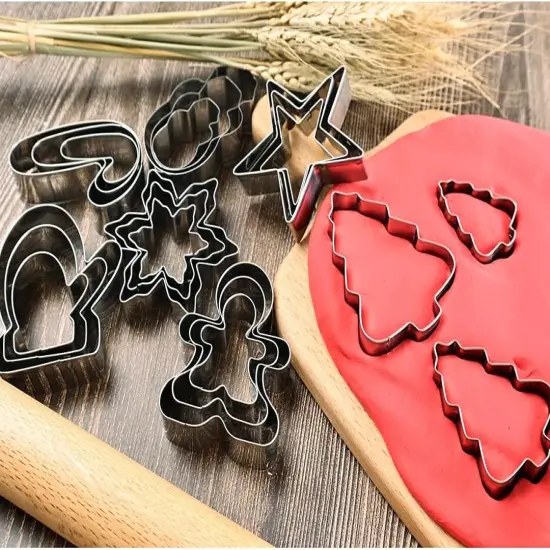 Christmas Cookie Cutters Set 27 Pcs Snowman Tree Santa Bells Gingerbread {1}