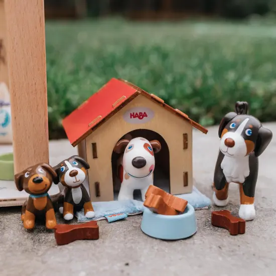 HABA Little Friends Dog Lucky - Pet Toy Figure with Doghouse & Wooden Bones Multicolor {4}