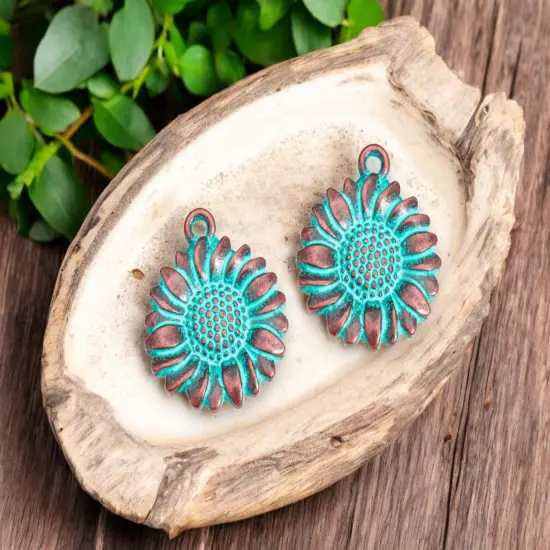 *20* 20x17mm Copper Patina Sunflower Charms {1}