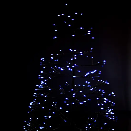 6FT Decorative LED Tree Light with 420 White LEDs &ndash; Outdoor {2}