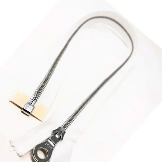 Riri Zipper &ndash; White 6MM Silver Finish Separating Jacket Zipper {3}
