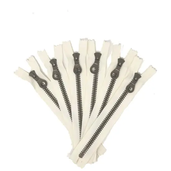 Zipper &ndash; Off-White 7" Plastic Molded 3 Brown Teeth Closed Bottom Non-Separating {1}