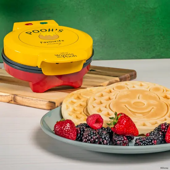 Uncanny Brands Disney Winnie the Pooh Waffle Maker {3}