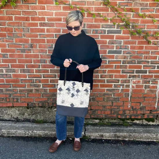 Crosscut Sewing Co.&reg; Lincoln Tote Sewing Kit - Beginner Sewing Project Kit Diamond floral {6}