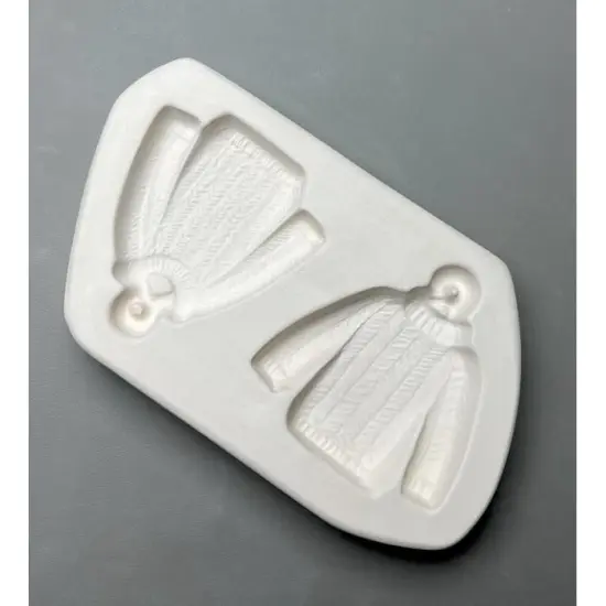 9" x 5" x 1.75" Holiday Sweaters Ornament Glass Fusing Kiln Mold {2}