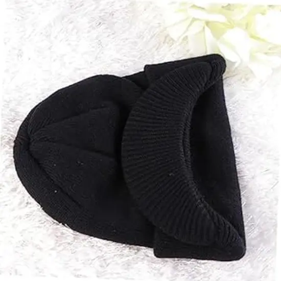 Solid Wing Black Beanie with Visor for Stylish Warmth {2}