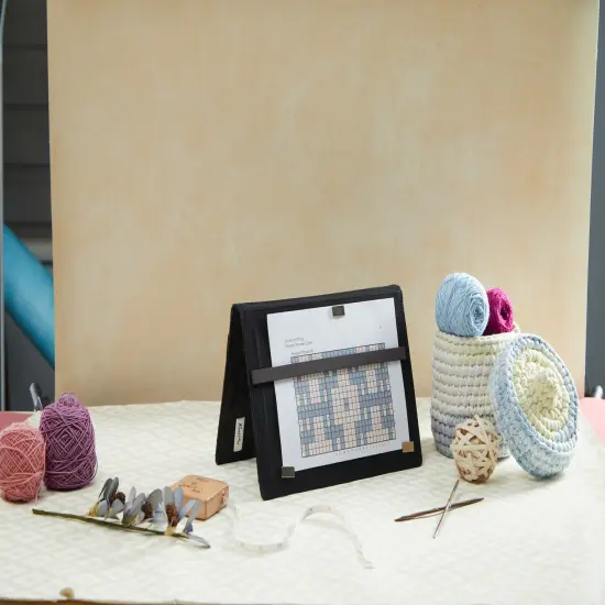 KnitPro MAGMA Small Knitting Chart Keeper-W/Magnets {4}