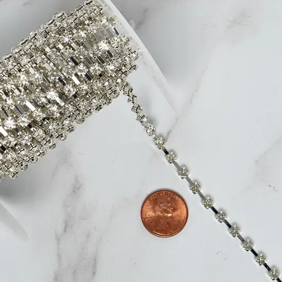 Glamorous Rhinestone Chains Silver Gold 5 Yard Roll {6}