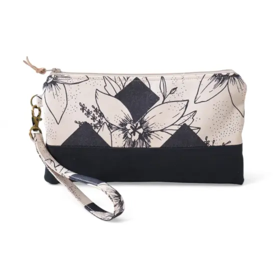 Crosscut Sewing Co.&reg; Wristlet Sewing Kit - Beginner Sewing Project Kit Diamond {3}