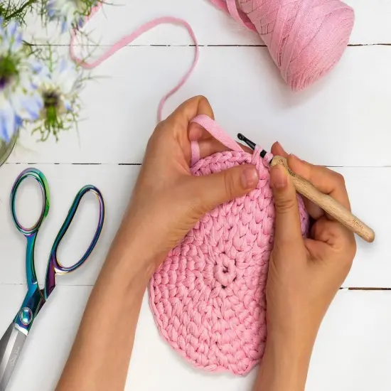 Wooden Crochet Hooks &ndash; 9 Piece Crochet Hooks Set with Stylish Beech Wood Ergonomic Crochet Hooks Handles & Steel Hook Heads (2mm - 6mm) {5}