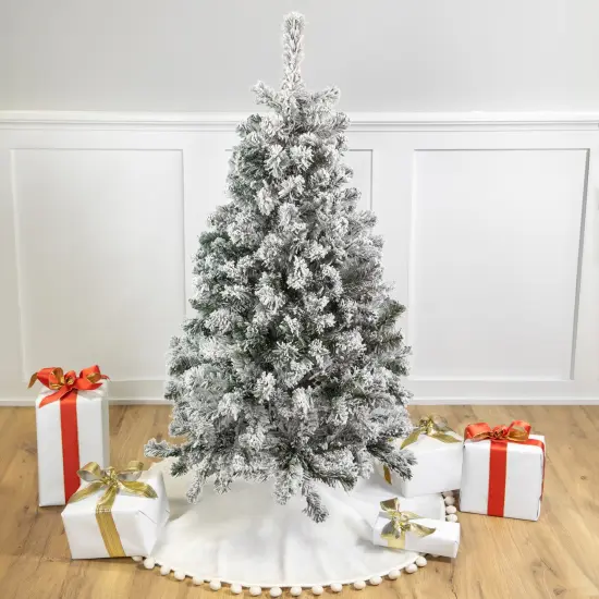 Northlight 4.5' Flocked Madison Pine Artificial Christmas Tree, Unlit Green {1}