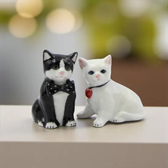 The Purr-fect Couple: Ceramic Valentine's Day Cats Salt And Pepper Shakers, Home D&eacute;cor, Gift for Her or Mom, Kitchen D&eacute;cor, Cat Lovers Gift {1}