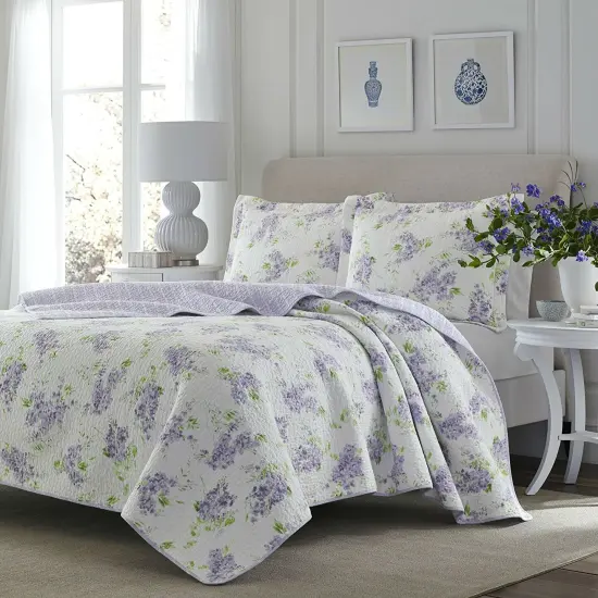 King Quilt Set Blue White Floral Leaves Pattern Cotton Bedding {1}